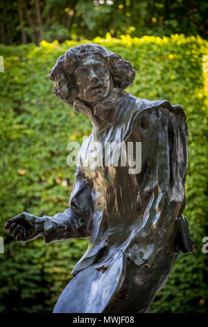 Auguste Rodin la statua in bronzo del pittore Claude Lorrain - scultura sul display nel giardino del Museo Rodin, Parigi Francia Foto Stock