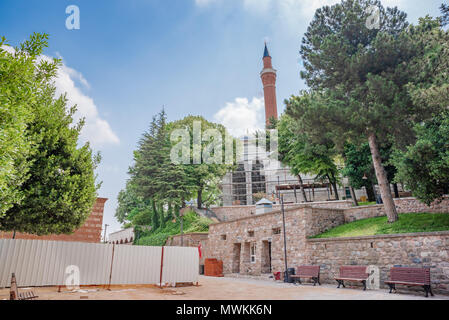 Vista di Yildlirim Bayezid complesso,una moschea complesso complesso costruito dal sultano ottomano Bayezid I Bursa, Turchia. Foto Stock