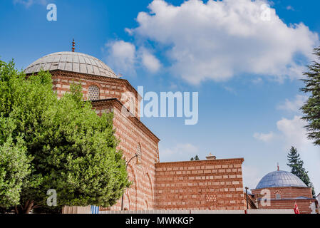 Vista di Yildlirim Bayezid complesso,una moschea complesso complesso costruito dal sultano ottomano Bayezid I Bursa, Turchia. Foto Stock