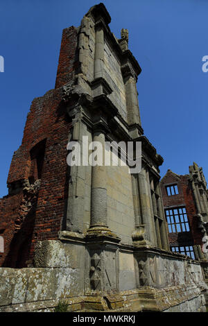 Vista di Moreton Corbet, castello costruito più di 500 anni, un vecchio maniero vicino Shawbury nello Shropshire, Regno Unito Foto Stock