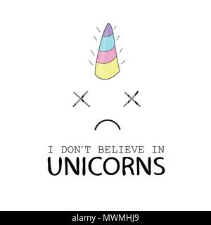 Unicorn testa con occhi incrociati e rainbow mane su bianco Illustrazione Vettoriale