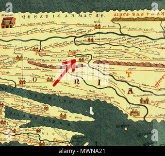 . Inglese: intaglio dalla Tabula Peutingeriana, 1-4secolo CE. Edizione Facsimile da Conradi Millieri, 1887/1888; la freccia rossa mostra Tabula Peutingeriana posti nella moderna Bulgaria; sulla mappa: Phinipopolis o Philippoupolis o Philippopolis; nella moderna Bulgaria: città di Plovdiv Deutsch: Ausschnitt aus der Tabula Peutingeriana; Orte und Stationen auf der Tabula Peutingeriana im heutigen Bulgarien; der rote Pfeil auf der Karte zeigt: Phinipopolis ODER Philippoupolis ODER Philippopolis; im heutigen Bulgarien: Dorf Plowdiw Български: Изрез от Пойтингеровата карта; Места на Пойтингеровата карта нами Foto Stock