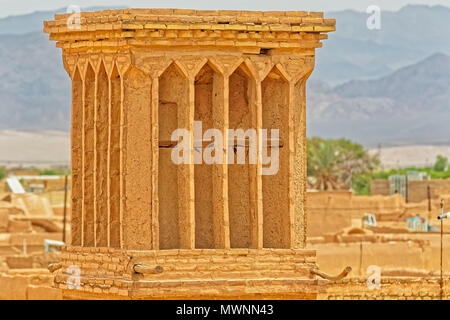 Windcatcher torri in Yazd Foto Stock