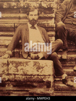 . Inglese: Ernest Doudart de Lagrée Angkor Vat 1866. Nota : questo non è Francesco Garnier, nome foto è errato. Vedere la sezione . 1866. Emile Gsell (1838 - 1879) 371 il tenente de vaisseau Francesco Garnier Angkor Vat 1866 Foto Stock