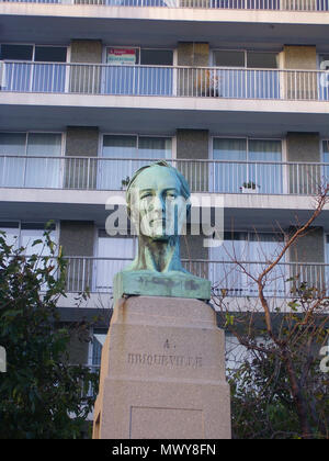 . Cherbourg-Octeville Français : Cherbourg, Francia : Buste d'w:fr:Armand de Bricqueville, il colonnello et député, par w:fr:David d'Angers. La posizione della telecamera di 49° 38' 24,36" N, 1° 37' 17.4" W visualizzare questa e altre immagini nelle vicinanze su: OpenStreetMap - Google Earth 49.640100; -1.621500 . Il 3 gennaio 2010. HaguardDuNord (PARLA) 22:31, 26 aprile 2010 (UTC) 106 Buste de Bricqueville Foto Stock