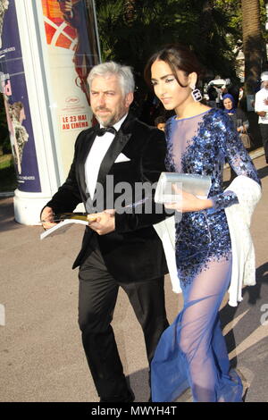CANNES, Francia - 19 Maggio 2018: Vadim Blaustein e modello brasiliano Jessica Samea assistere alla cerimonia di chiusura del Festival di Cannes 2018. Foto Stock