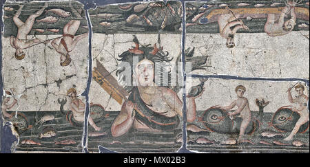 . Inglese: un quinto cenutry CE mosaico raffigurante il mare-dea Thalassa in Hatay Museo archeologico . V secolo d.c. Sconosciuto 268 Hatay thalassa Foto Stock