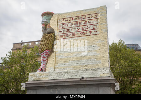 Il nemico invisibile non dovrebbe esistere da Michael Rakowitz, Trafalgar Square Foto Stock