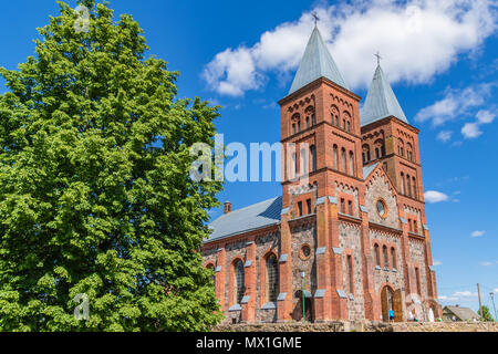 Maestosa Chiesa Corpo di Dio dalla pietra e mattoni in Ikazn, Bielorussia Foto Stock