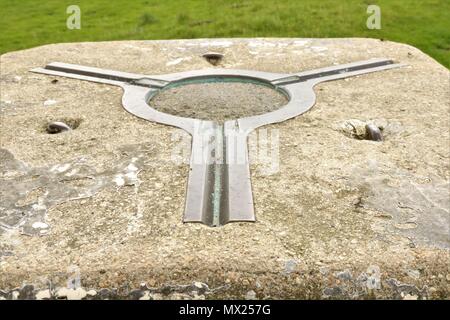 Ordnance Survey monumento di Uffington Castle sito in Oxfordshire, Regno Unito Foto Stock