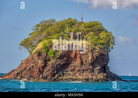 Ha rovinato la costruzione su una piccola isola, Castries, St Lucia, West Indies Foto Stock