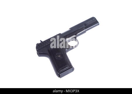 Pistola sovietica TT (Tula, Tokarev) isolato su sfondo bianco Foto Stock