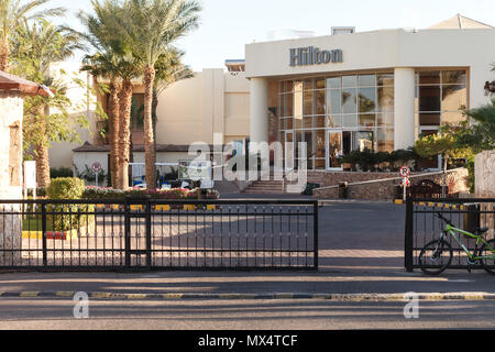 Grazioso hotel Hilton in Sharm El Sheikh. L'ingresso centrale al Hilton Hotel a Sharm El Sheikh. Foto scattata a Novembre 03, 2016 Foto Stock
