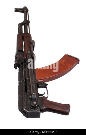 AKMS (Avtomat Kalashnikova) airborn versione di Kalashnikov fucile da assalto su bianco Foto Stock