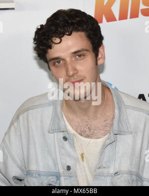 Los Angeles, Stati Uniti d'America. 02Giugno, 2018. Lauv arriva per iHeartRadio's KIIS FM Wango Tango da AT&T Banc della California Stadium Sabato, 2 giugno 2018 a Los Angeles, California. Credito: la foto di accesso/Alamy Live News Foto Stock