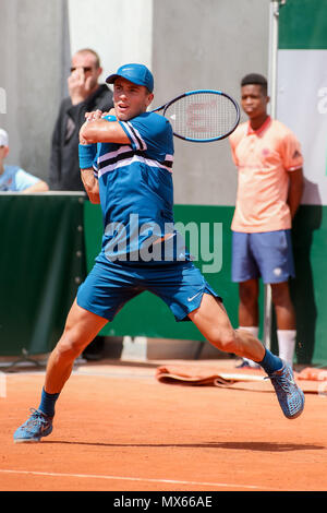 Borna Coric (CRO), 2 giugno 2018 - Tennis : Borna Coric di Croazia durante gli Uomini Singoli Terzo turno match degli Open di Francia di tennis tournament contro Diego Schwartzman dell Argentina al Roland Garros di Parigi, Francia. (Foto di AFLO) Foto Stock