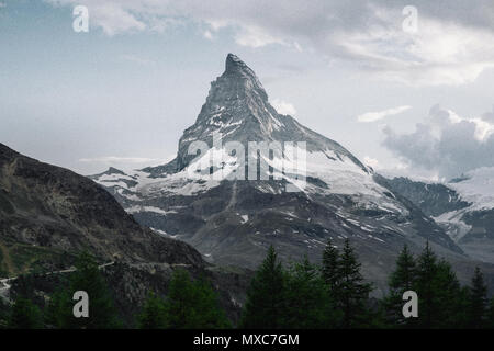 Alpi paesaggio di montagna in Europa Svizzera Foto Stock
