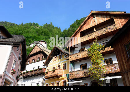 Hallstatt: case storiche in Austria, Oberösterreich, Austria superiore, regione del Salzkammergut Foto Stock
