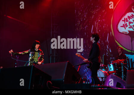 Toronto, Canada. 03 giugno 2018. Yeah Yeah Yeahs cantante Karen O. La band ha messo in evidenza la Gita Music & Arts Festival di Toronto, Canada. Credito: topconcertphoto/Alamy Live News Foto Stock