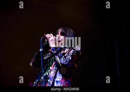 Toronto, Canada. 03 giugno 2018. Yeah Yeah Yeahs cantante Karen O. La band ha messo in evidenza la Gita Music & Arts Festival di Toronto, Canada. Credito: topconcertphoto/Alamy Live News Foto Stock