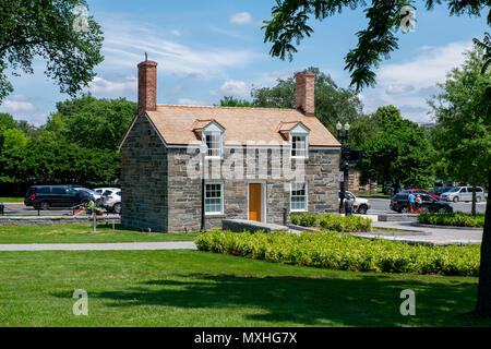 Stati Uniti Washington DC e bloccare i detentori di casa sulla National Mall nella Costituzione Gardens Lockkeepers casa restaurata Foto Stock