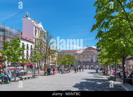 Plaza de Santa Ana, quartiere di Huertas, Madrid, Spagna Foto Stock