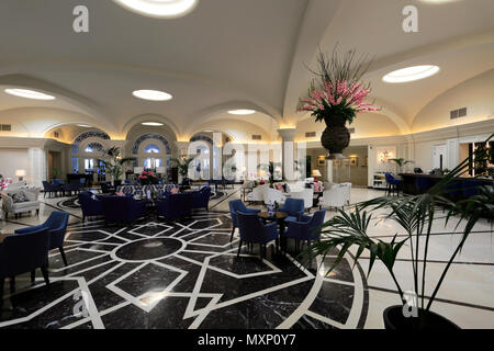 Interno del Phoenicia Hotel Floriana, Valletta, Malta. Foto Stock