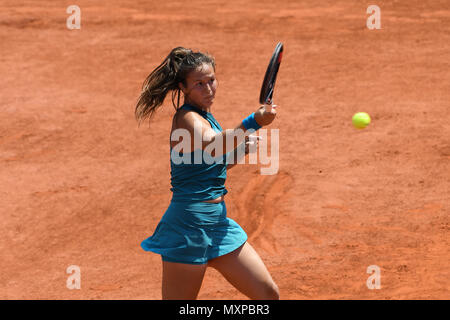 Federazione Tennis player Daria Kasatkina in azione durante il terzo turno degli Open di Francia di tennis 2018 nel torneo di Parigi, Francia, il 2 giugno 2018. (CTK Foto Stock