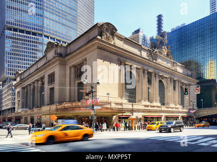 NEW YORK CITY - 14 Aprile: Storico di NYC, Grand Central Terminal come visto dalla strada il 14 aprile 2016. Il più grande del mondo di stazione ferroviaria, Grand Cen Foto Stock