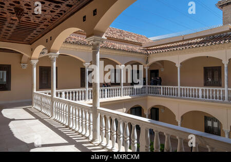 Il Patio nel Museo di Picasso, Malaga, Costa del Sol, Andalusia, Spagna Foto Stock