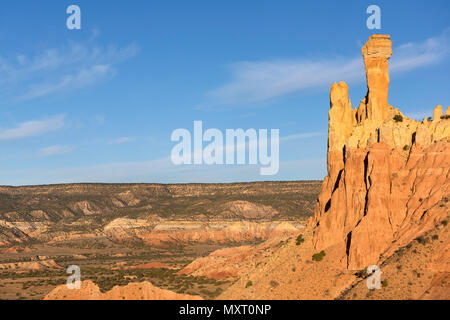 Chimney Rock, Ghost ranch, vicino Abiquiu, Nuovo Messico, STATI UNITI D'AMERICA Foto Stock