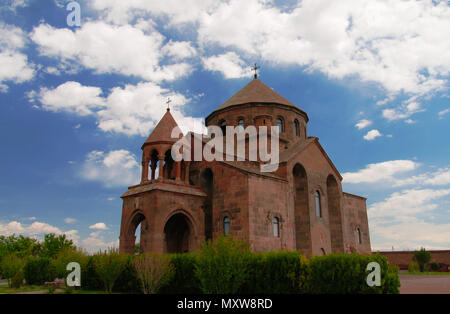 Vista esterna a San Hripsime chiesa in Vagharshapat in provincia Armavir, Armenia Foto Stock