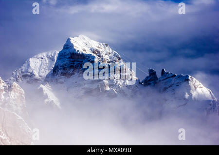 Fantastiche montagne invernali paesaggio vicino Passo Giau, Dolomiti Alpi, Italia Foto Stock