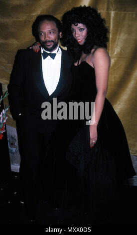 Quincy Jones & Donna Summer al Savoy Theatre di New York City. Gennaio 1983 Credit: Walter McBride/MediaPunch Foto Stock