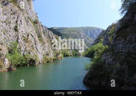 Matka canyon sul fiume Treska in Macedonia Foto Stock