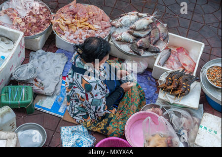 Venditore di pesce, Bangkok, Thailandia Foto Stock
