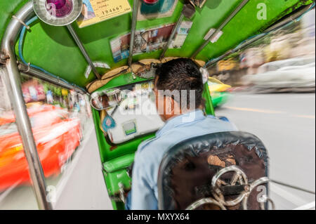 -Tuk Tuk driver, Bangkok, Thailandia Foto Stock