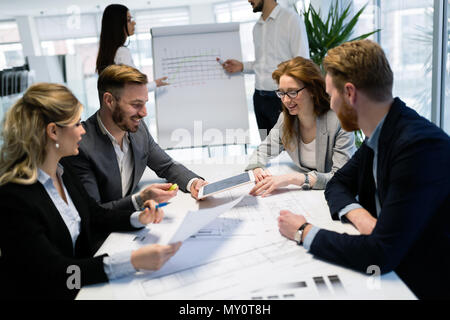 Il gruppo di architetti che lavorano insieme sul progetto Foto Stock