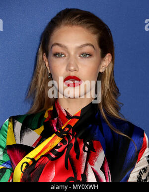 La città di New York, New York, Stati Uniti d'America. Il 4 giugno, 2018. Modello GIGI HADID assiste il 2018 CFDA Fashion Awards tenutosi presso il Museo di Brooklyn. Credito: Nancy Kaszerman/ZUMA filo/Alamy Live News Foto Stock