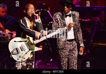 New York, NY, STATI UNITI D'AMERICA. Il 4 giugno, 2018. Tony! Toni! Il tono! Esegue all'Apollo molla Gala tappeto rosso Credito: Raymond Hagans/media/punzone Alamy Live News Foto Stock