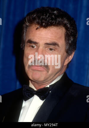 PASADENA, CA - 25 agosto: Attore Burt Reynolds assiste la xliii annuale di Primetime Emmy Awards su agosto 25, 1991 a Pasadena Civic Auditorium di Pasadena, in California. Foto di Barry re/Alamy Stock Photo Foto Stock