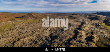 Campi di lava-Nupshlidarhals, penisola di Reykjanes, Islanda Foto Stock