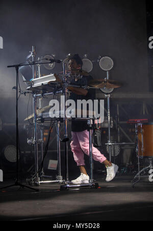 Cannes, Francia, 5 giugno 2018, Tokio Myers in concerto al MIDEM 2018, Midem Beach, Cannes © ifnm / Alamy Live News Foto Stock