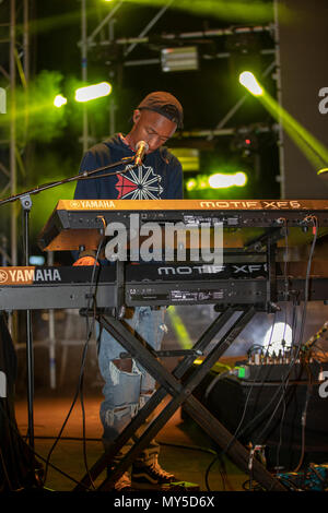 Cannes, Francia, 5 giugno 2018, AKA in concerto al MIDEM 2018, Midem Beach, Cannes © ifnm / Alamy Live News Foto Stock