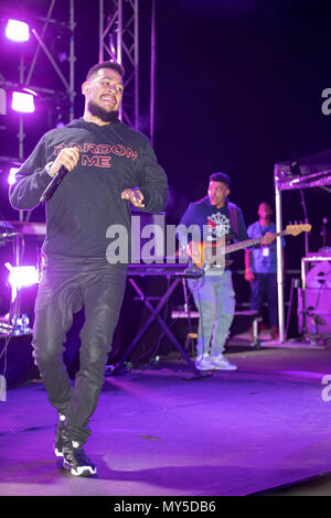 Cannes, Francia, 5 giugno 2018, AKA in concerto al MIDEM 2018, Midem Beach, Cannes © ifnm / Alamy Live News Foto Stock
