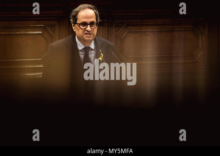 Barcellona, Spagna. 6 Giugno 2018: QUIM TORRA, Presidente del Governo catalano, parla durante una sessione al Parlamento catalano Credito: Matthias Oesterle/Alamy Live News Foto Stock