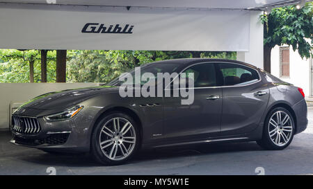 Torino, Italia. 6th giugno 2018. A Maserati Ghibli. L'edizione 2018 del Salone dell'automobile Parco Valentino ospita a Torino le auto di molti costruttori automobilistici e progettisti di automobili. Credit: Marco Destefanis/Alamy Live News Foto Stock