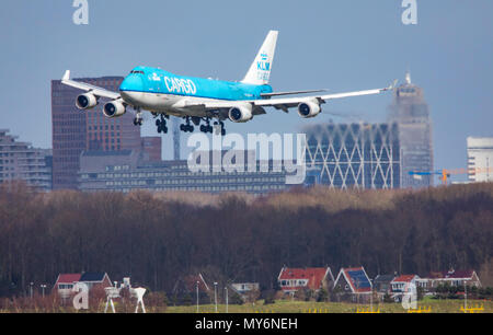 KLM Cargo, Boeing 747 avvicinando l'aeroporto Schiphol di Amsterdam, in Olanda Settentrionale, Paesi Bassi, Foto Stock