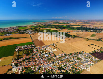 Foto aerea di Saint Vivien villaggio in Charente Maritime Foto Stock