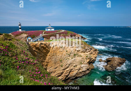 Illa Pancha Isola con faro, Ribadeo, provincia di Lugo, Galizia, Spagna Foto Stock